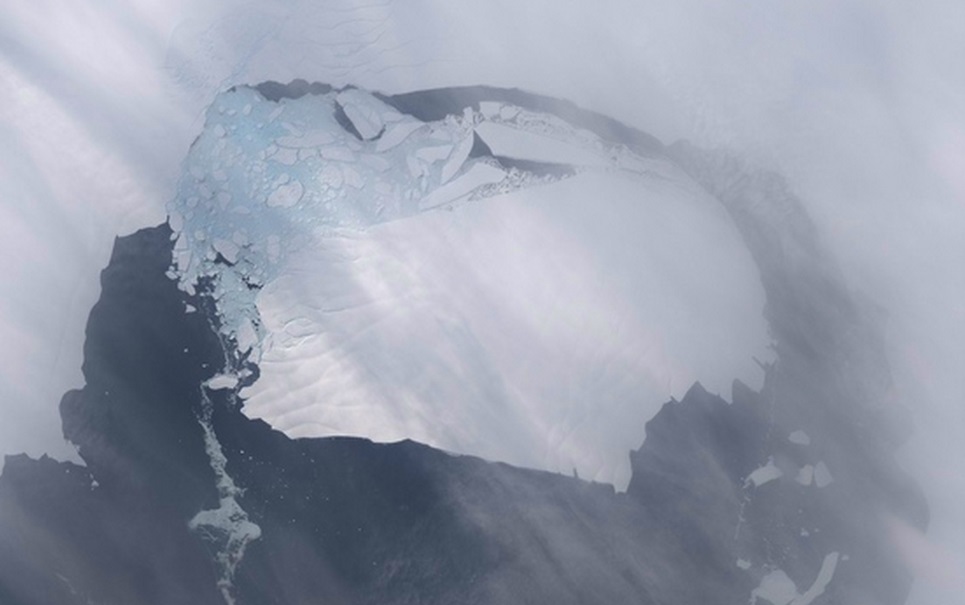 Iceberg do tamanho de Cingapura está se desprendendo na Antártida