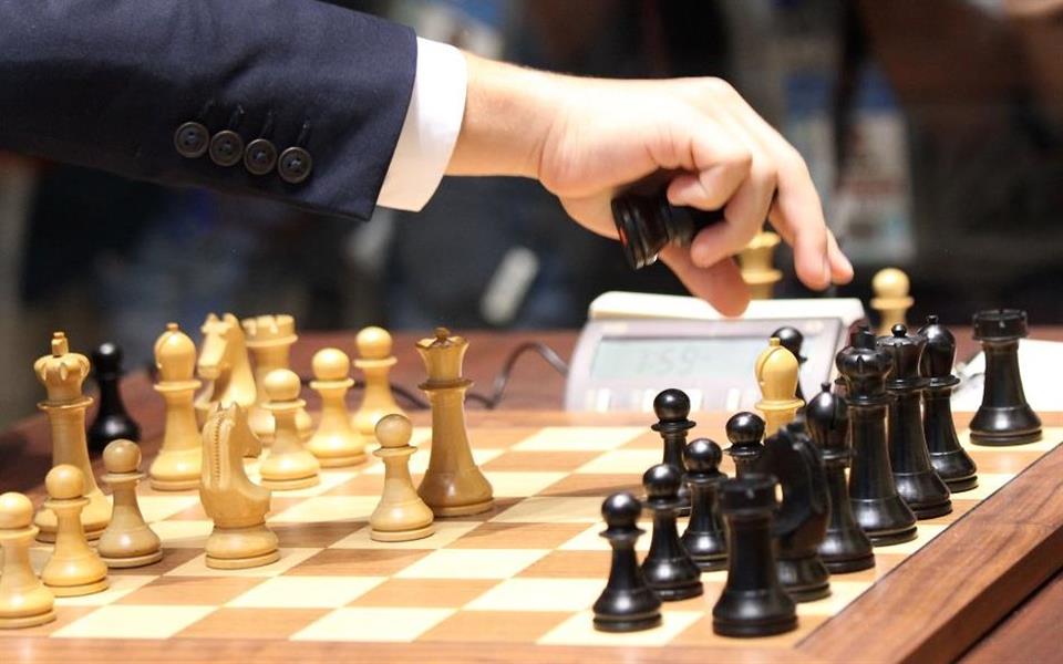 Norueguês se torna um dos campeões de xadrez mais jovens do mundo