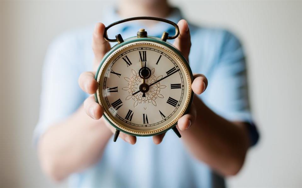 Cientistas acreditam que percebemos o tempo com dois relógios biológicos
