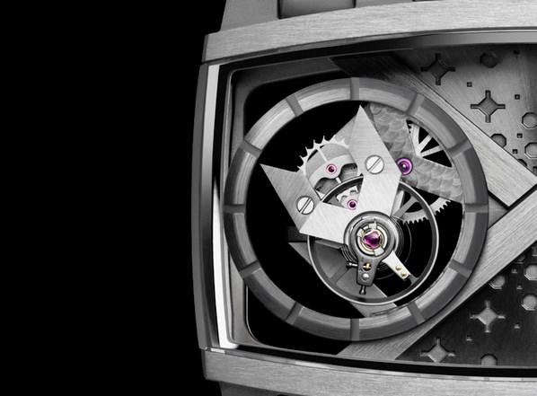 Relógio com poeira lunar e metal da Apollo 11 custa US$ 115 mil