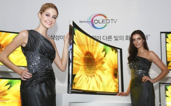 Samsung libera TV OLED de tela curva para venda