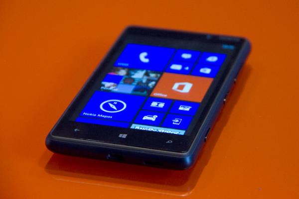 Análise: Nokia Lumia 820 [vídeo]