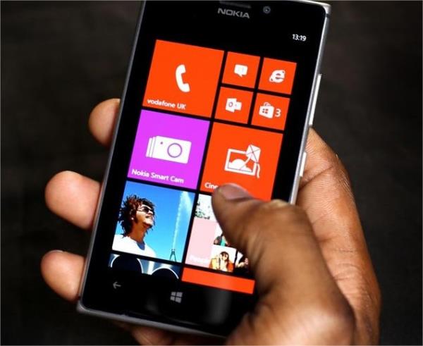 Primeiros phablets quad-core com Windows Phone 8 devem chegar em 2014