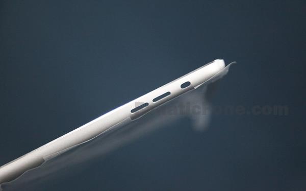 Vazam imagens da parte traseira do novo iPad 819363231125152