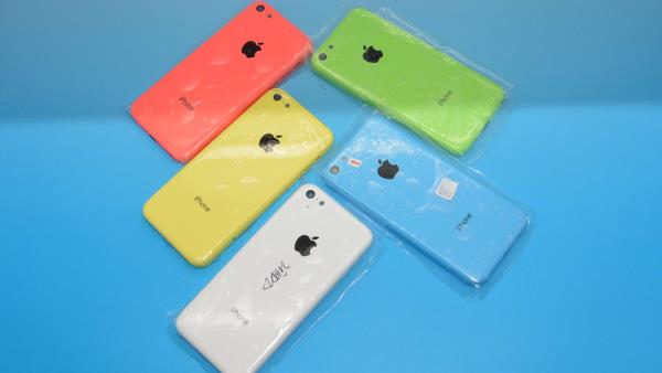 Vazam supostas novas imagens do iPhone 5C, inclusive dos botões do aparelho