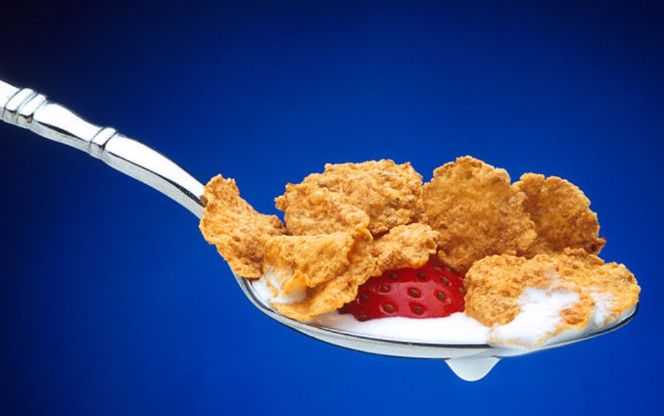 O cereal matinal que você come até hoje era feito por canhões [vídeo]