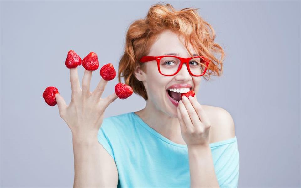 Você sabia que morangos podem clarear os dentes naturalmente? Você sabia que morangos podem clarear os dentes naturalmente?