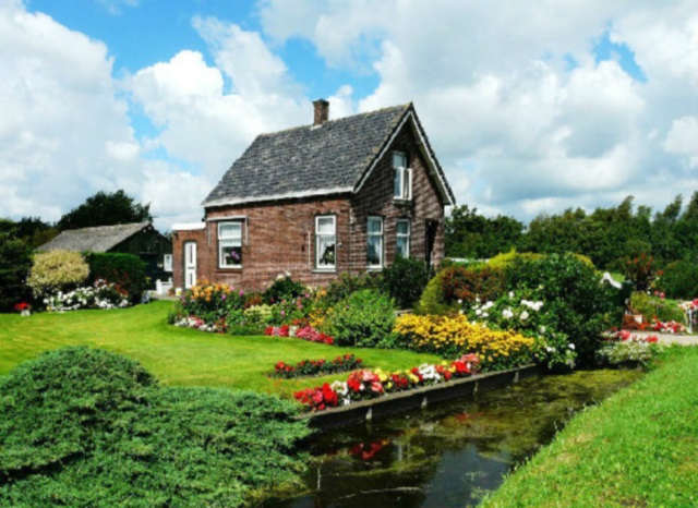 Resultado de imagem para Giethoorn: o encantador vilarejo holandês onde não existem ruas