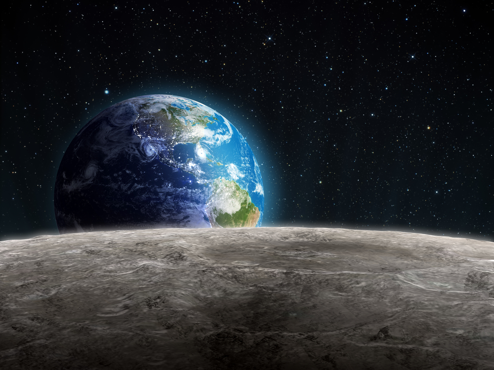 ATRAÇÃO GRAVITACIONAL DA TERRA PODE "DERRETER" UM PEDACINHO DA LUA ATRAÇÃO GRAVITACIONAL DA TERRA PODE "DERRETER" UM PEDACINHO DA LUA