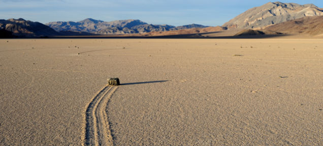 Mistério das pedras que “andam” no Vale da Morte é finalmente solucionado