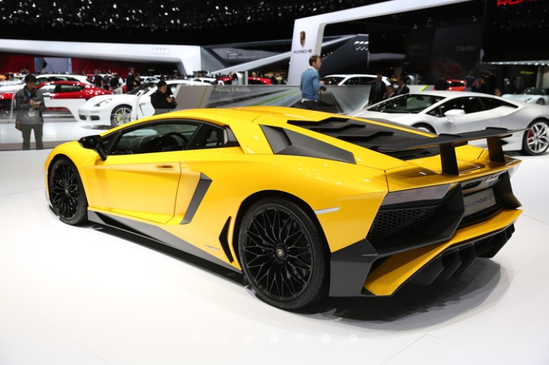 Os 12 carros mais incríveis do Salão do Automóvel de Genebra 2015