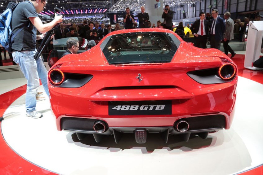Os 12 carros mais incríveis do Salão do Automóvel de Genebra 2015