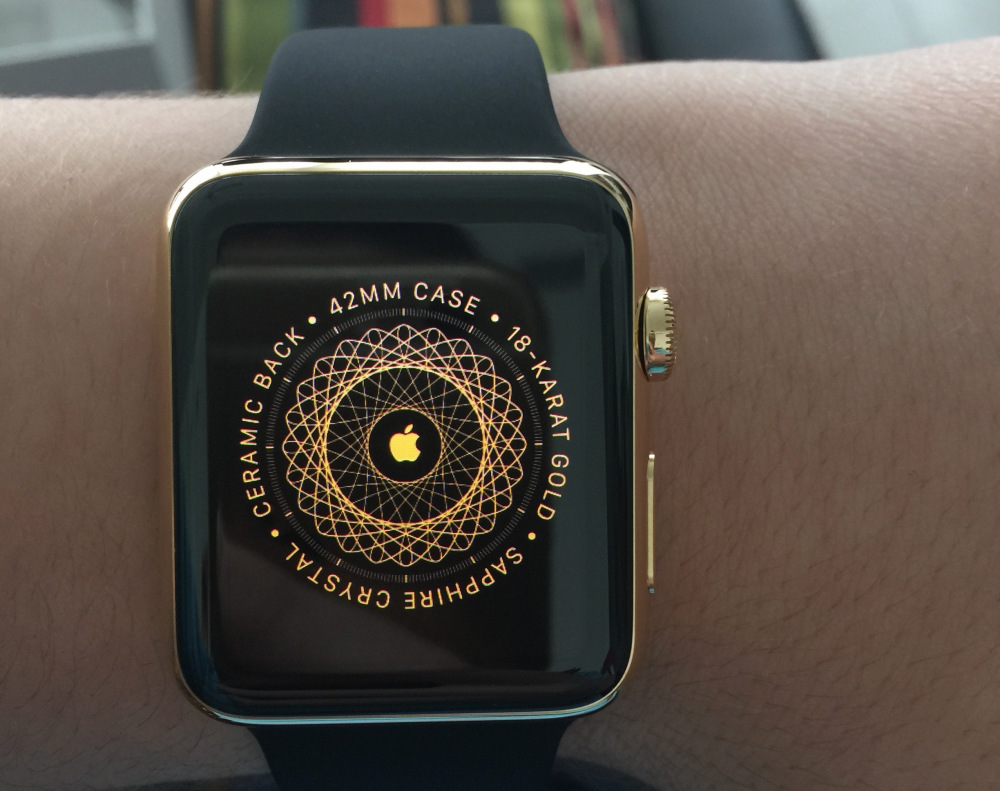 Apple Watch de ouro chega a compradores em caixa especial