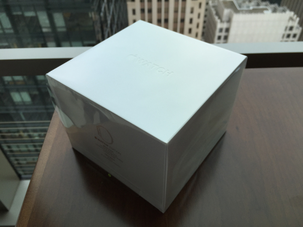 Apple Watch de ouro chega a compradores em caixa especial