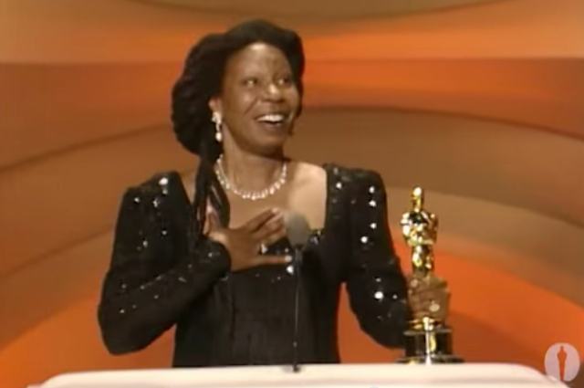 Whoopi Goldberg foi a segunda atriz negra a ganhar um Oscar. Whoopi Goldberg foi a segunda atriz negra a ganhar um Oscar