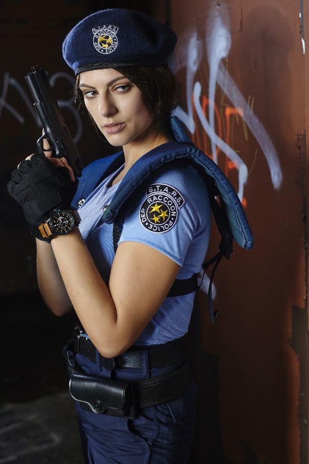Modelo de Jill Valentine faz cosplay da personagem de Resident Evil
