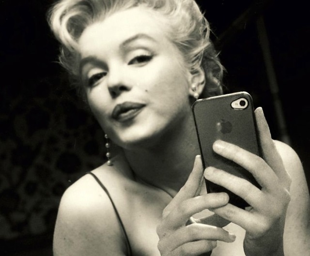 Marilyn Monroe foi a maior diva de Hollywood nos anos 1950 e uma das personalidades mais emblemáticos do século 20 Marilyn Monroe foi a maior diva de Hollywood nos anos 1950 e uma das personalidades mais emblemáticos do século 20
