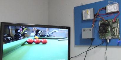 Imagem de: Área 42: computador montado na parede, como decoração [vídeo]