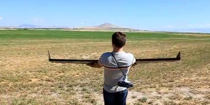Imagem de: Cientistas criam aeromodelo-fotógrafo lançado por estilingue [vídeo]