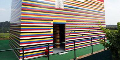 Imagem de: Confira quantos blocos de LEGO seriam necessários para construir uma casa