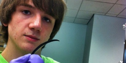 Imagem de: Com ajuda do Google, adolescente cria teste para diagnosticar pacientes com câncer [vídeo]