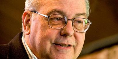 Imagem de: Conheça o cientista da NASA responsável por explicar que o mundo não acaba em 2012