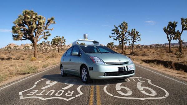 Google, Continental e IBM poderão desenvolver carros com direção autônoma  Leia mais em: https://www.tecmundo.com.br/veiculos/43580-google-continental-e-ibm-poderao-desenvolver-carros-com-direcao-autonoma.htm#ixzz2ciLzjMLR