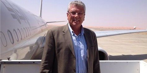 Imagem de: Preso em avião, brasileiro pede socorro por redes sociais