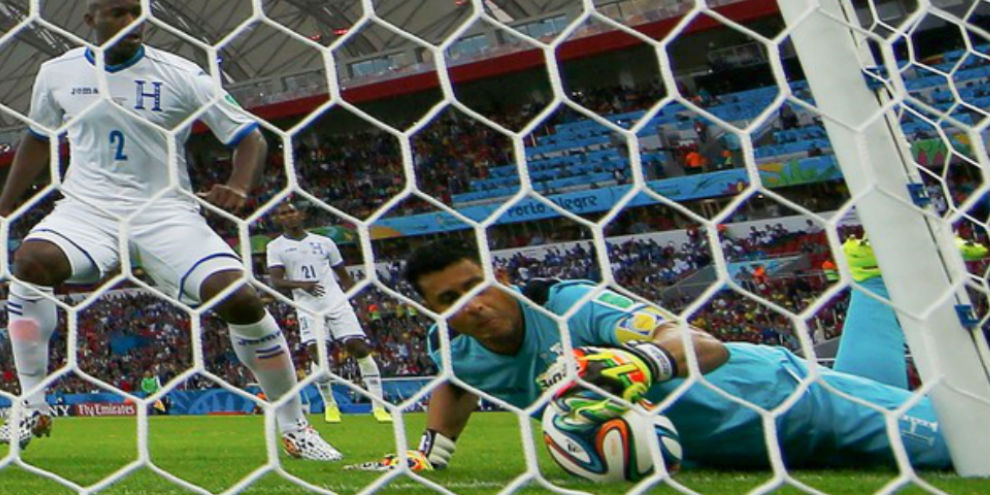 Imagem de: Tecnologia funciona e valida gol da França na Copa do Mundo