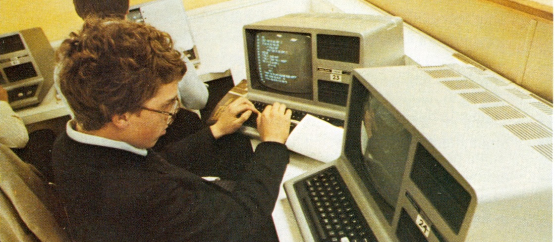 Como eram os computadores e mainframes na década de 1980 - TecMundo
