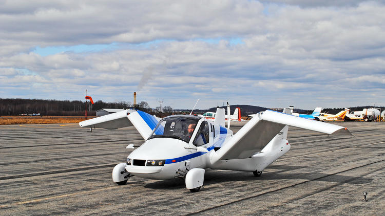 Primeiros carros voadores devem chegar ao mercado em 2016 