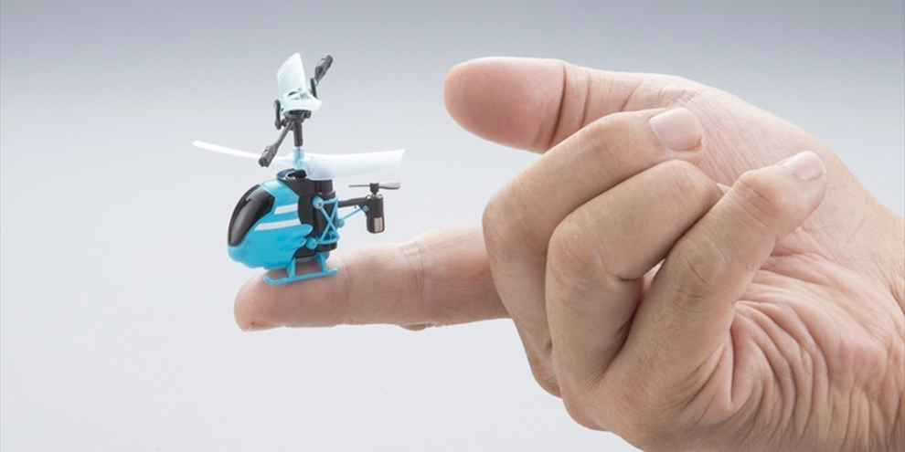 Imagem de: Seria um pássaro ou um avião? Pico-Falcon é o "menor aeromodelo do mundo"