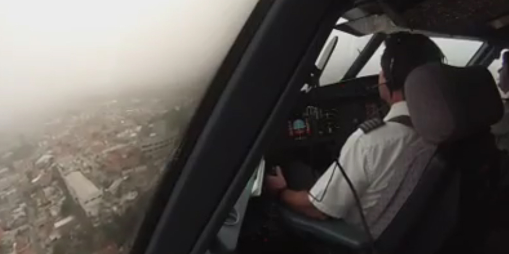 Imagem de: Câmera instalada em cabine de piloto revela como é pousar em Congonhas