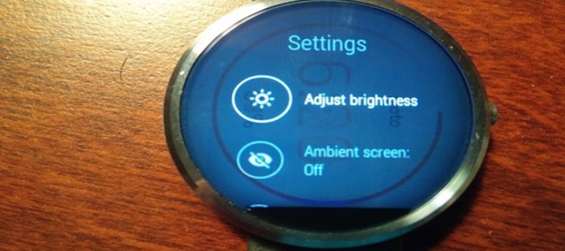 Imagem de: Moto 360: problemas de imagem na tela e possível modelo dourado