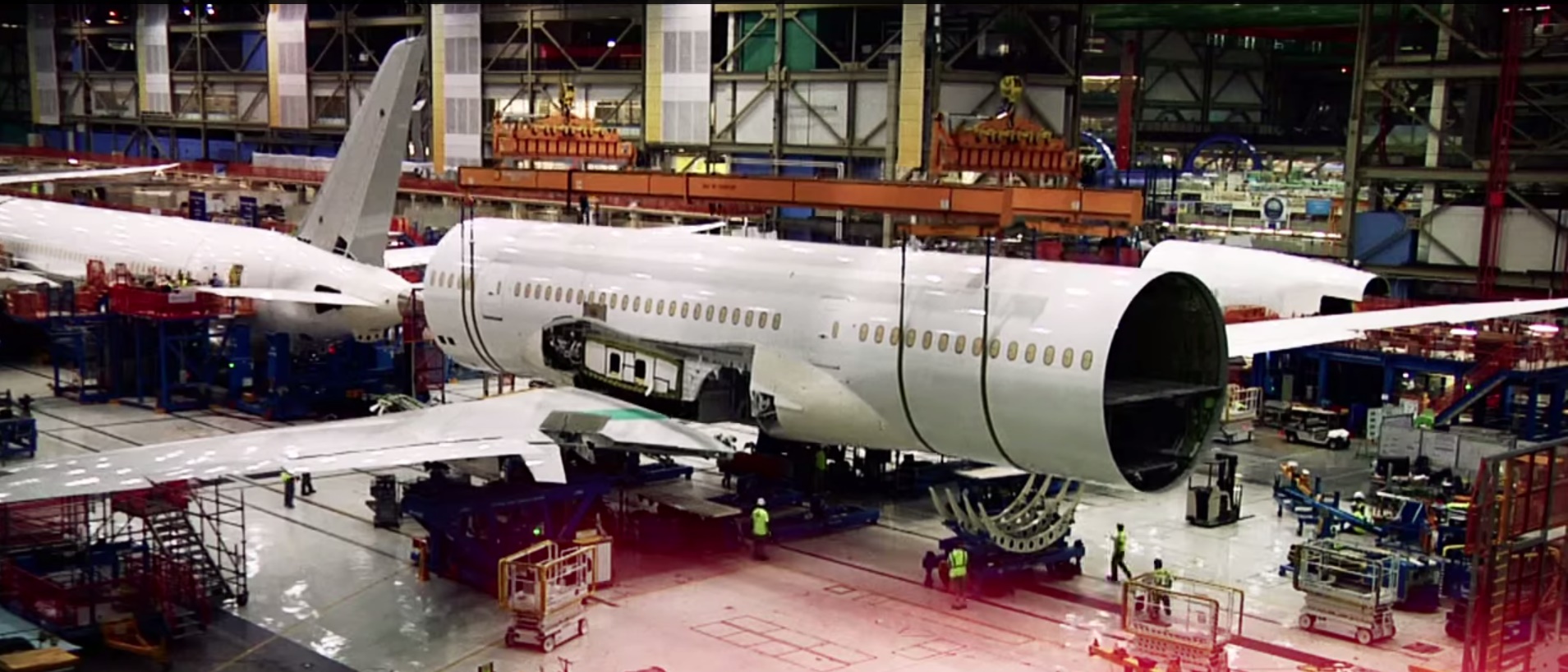 Imagem de: Assista a um Boeing 787 Dreamliner sendo montado em time lapse