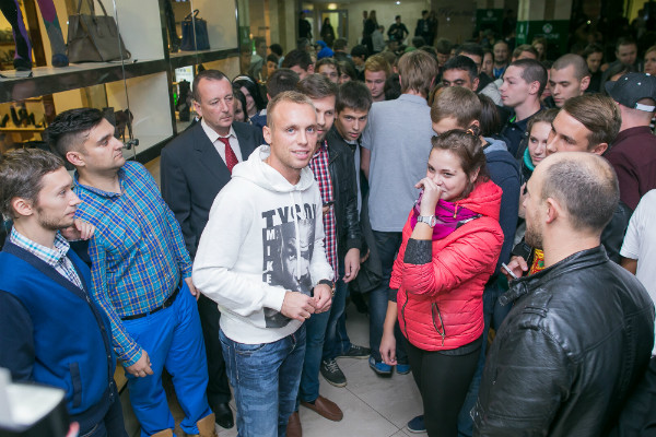 Xbox One chega na Rússia com mais de 15 mil pré-compras