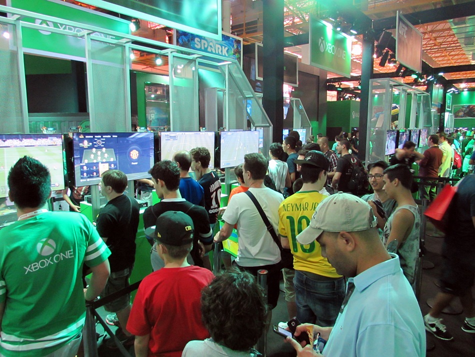 Missão BGS 2014: conquistando as filas da Microsoft e observando os fãs