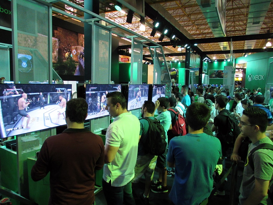 Missão BGS 2014: conquistando as filas da Microsoft e observando os fãs