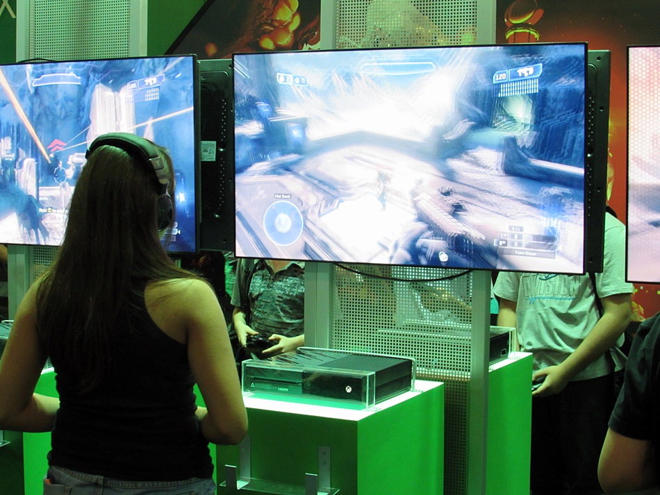 Missão BGS 2014: conquistando as filas da Microsoft e observando os fãs