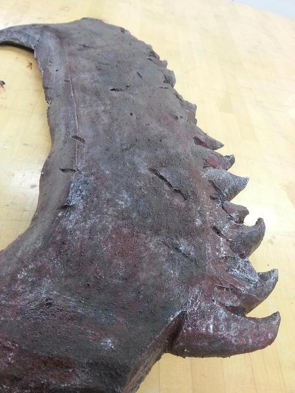 Homem cria réplica de arma de Bloodborne