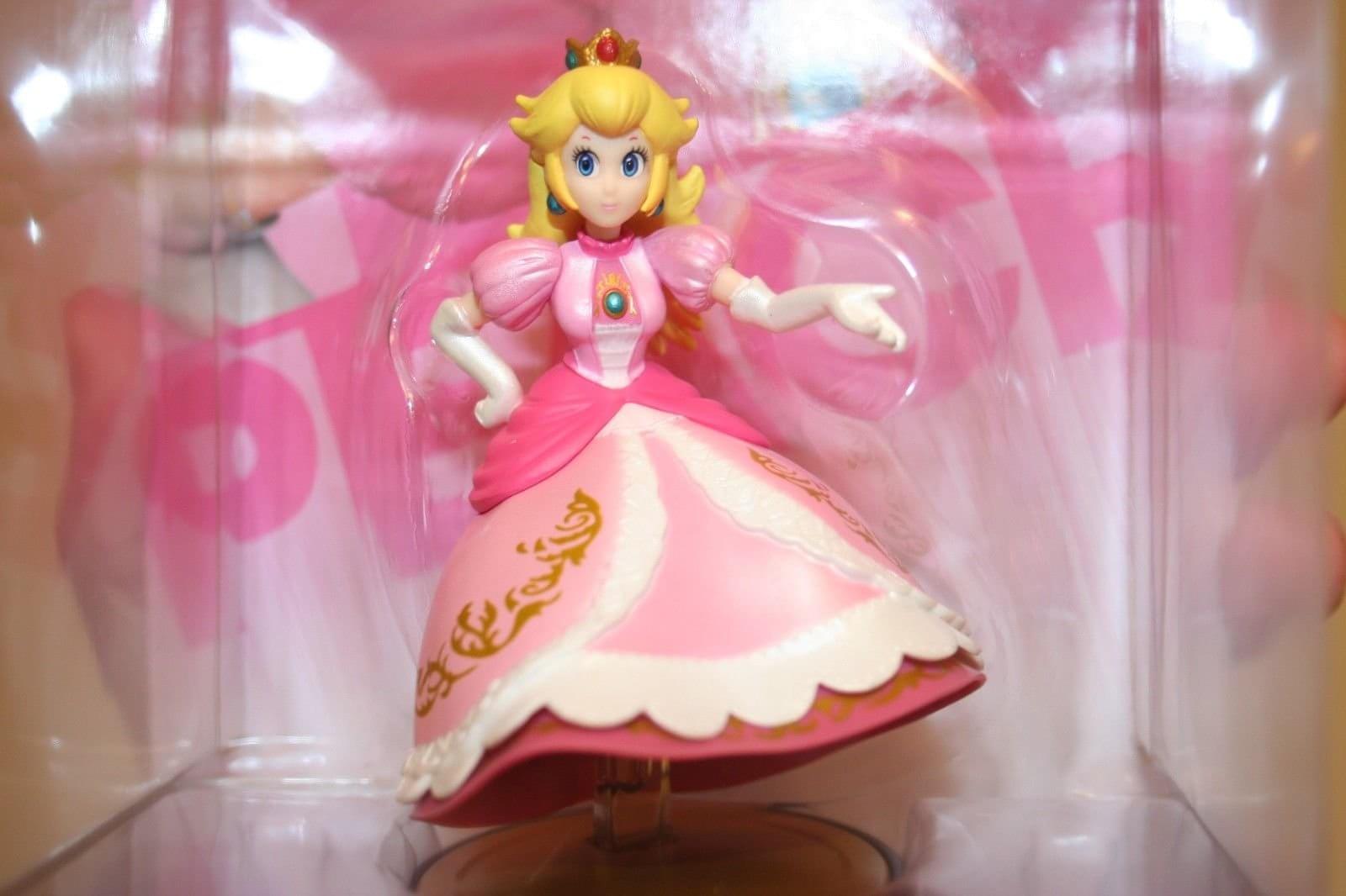 Amiibo da Princesa Peach é encontrado sem pernas e vendido no eBay