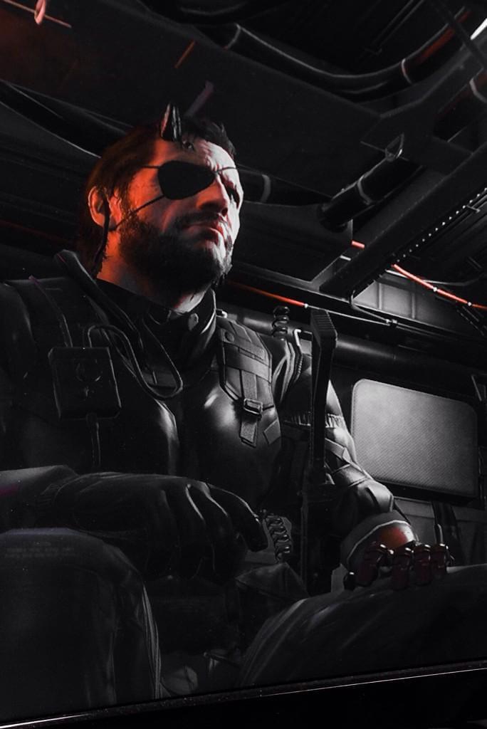 Kojima compartilha novas imagens de MGS5: chifres de Big Boss são destaque