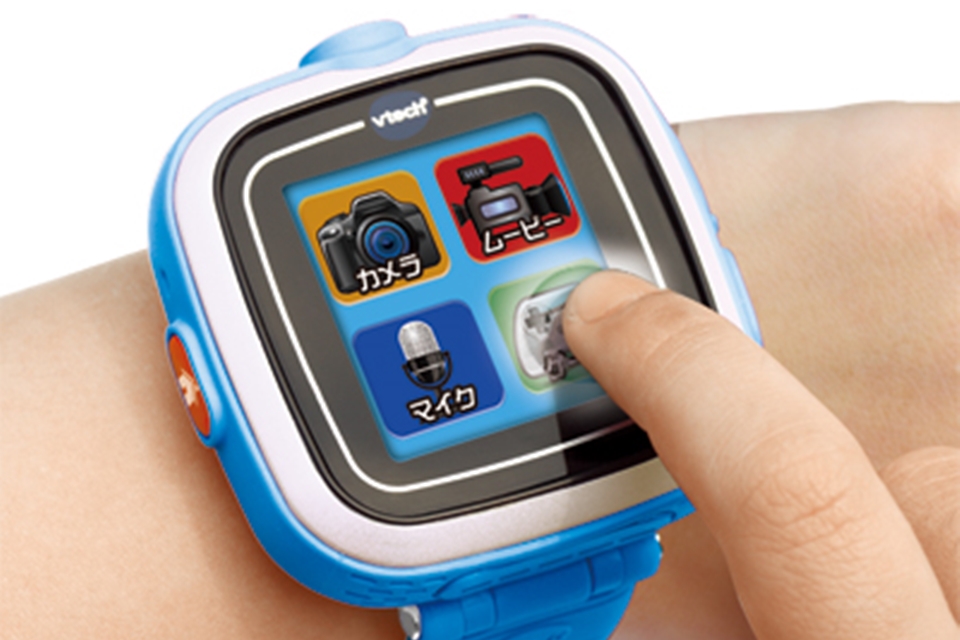 Watch play sing. Часы плей смарт. Часы Томи фингфигер. Luxury Touch Kids m2. Bing watch Play.