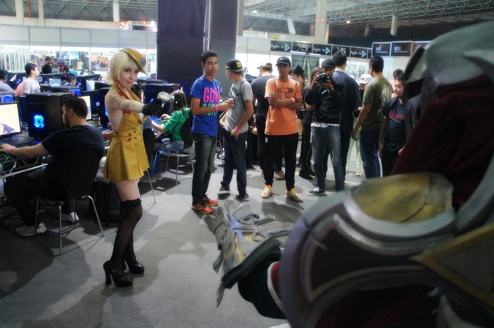 Hora da fantasia: confira as gatas e cosplayers dos primeiros dias da XMA