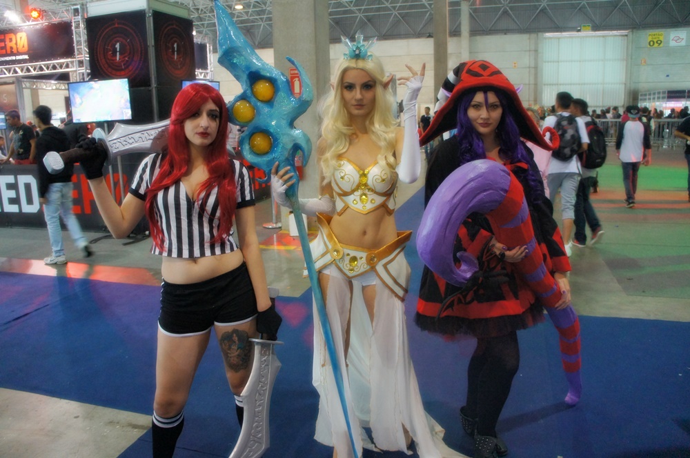 Hora da fantasia: confira as gatas e cosplayers dos primeiros dias da XMA