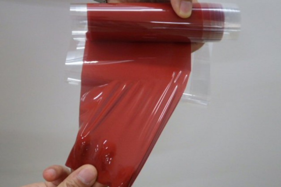 Imagem de: Película de borracha consegue gerar energia quando é esticada