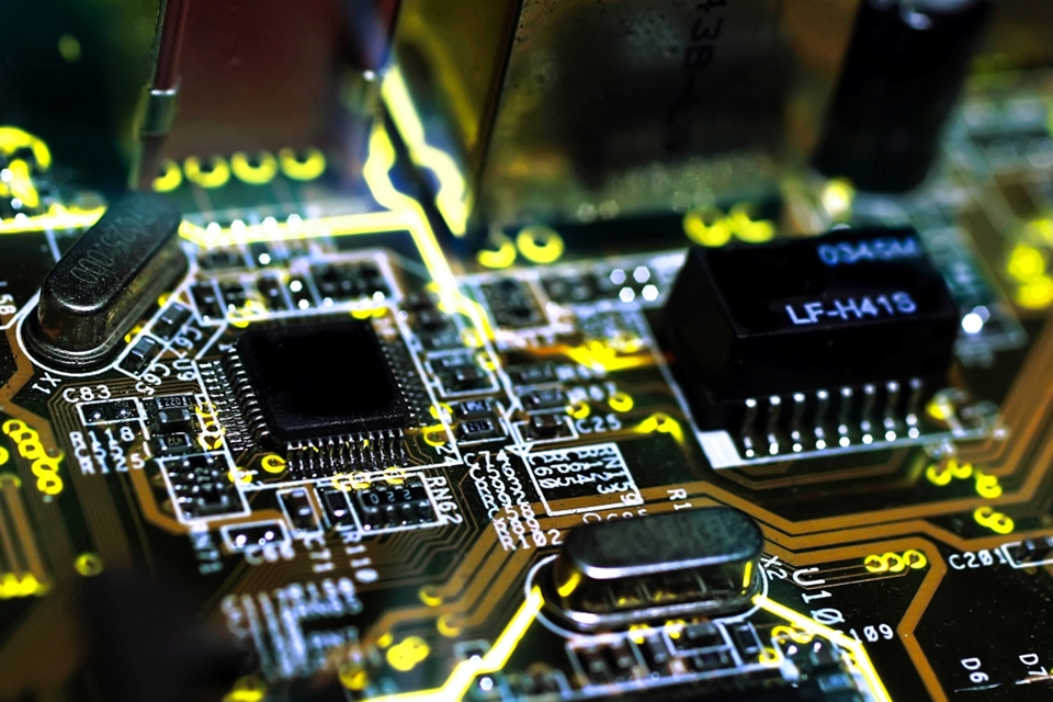 Imagem de: Como desabilitar a opção de boot seguro UEFI na BIOS do seu computador