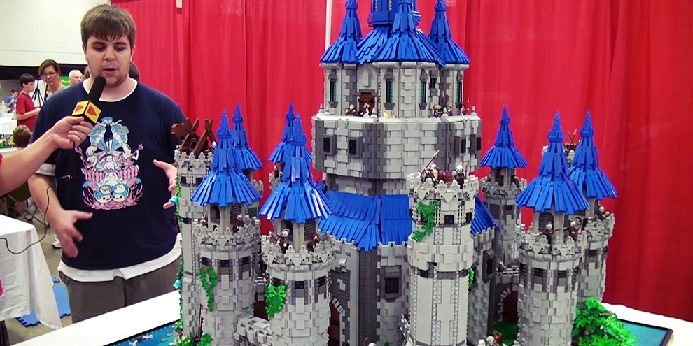 CA-RAM-BA! Jovem constrói miniatura do Hyrule Castle só com blocos de LEGO