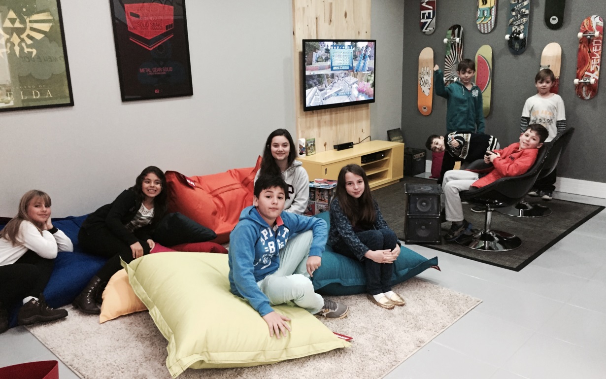 Escola ensina robótica e programação para crianças a partir de seis anos