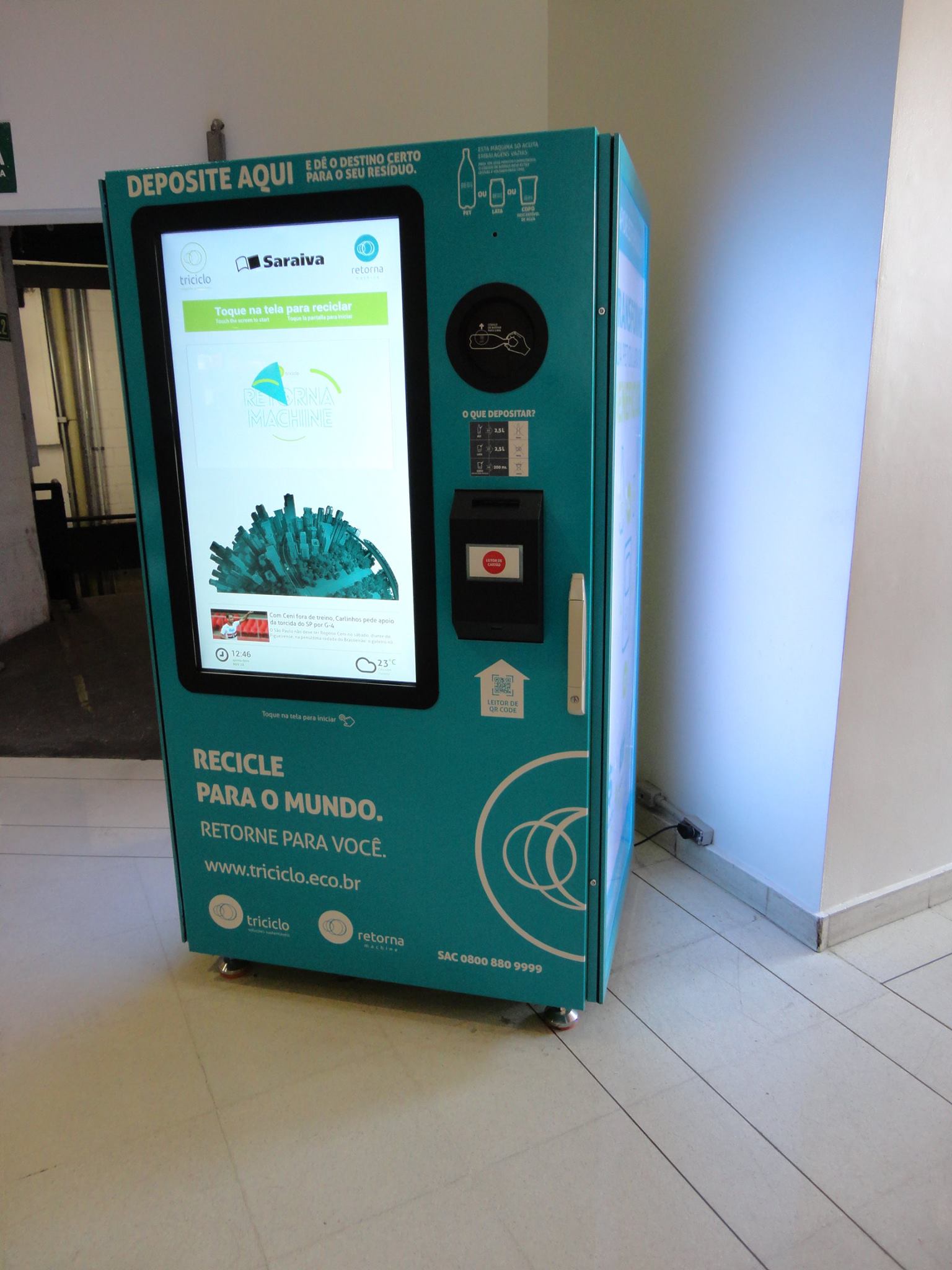 Retorna Machine: máquina troca garrafas e latinhas por descontos em compras